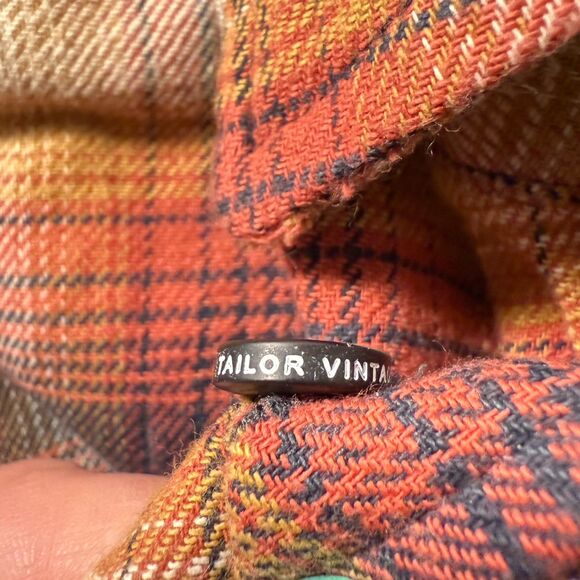 Tailor Vintage Men's Rust gold Plaid Luxe Performance Shirt Size M - Picture 7 of 9